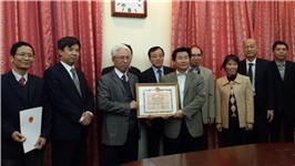Cục Đầu tư nước ngoài nhận bằng khen của Phó Thủ tướng, Bộ trưởng Bộ Ngoại giao Phạm Bình Binh