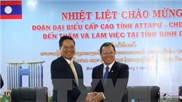 Tỉnh Attapeu của Lào tìm hiểu hợp tác đầu tư tại Bình Dương