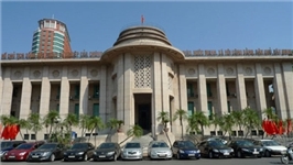 Central bank cuts 257 business conditions
