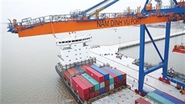 Nam Dinh Vu deep-water port records high productivity